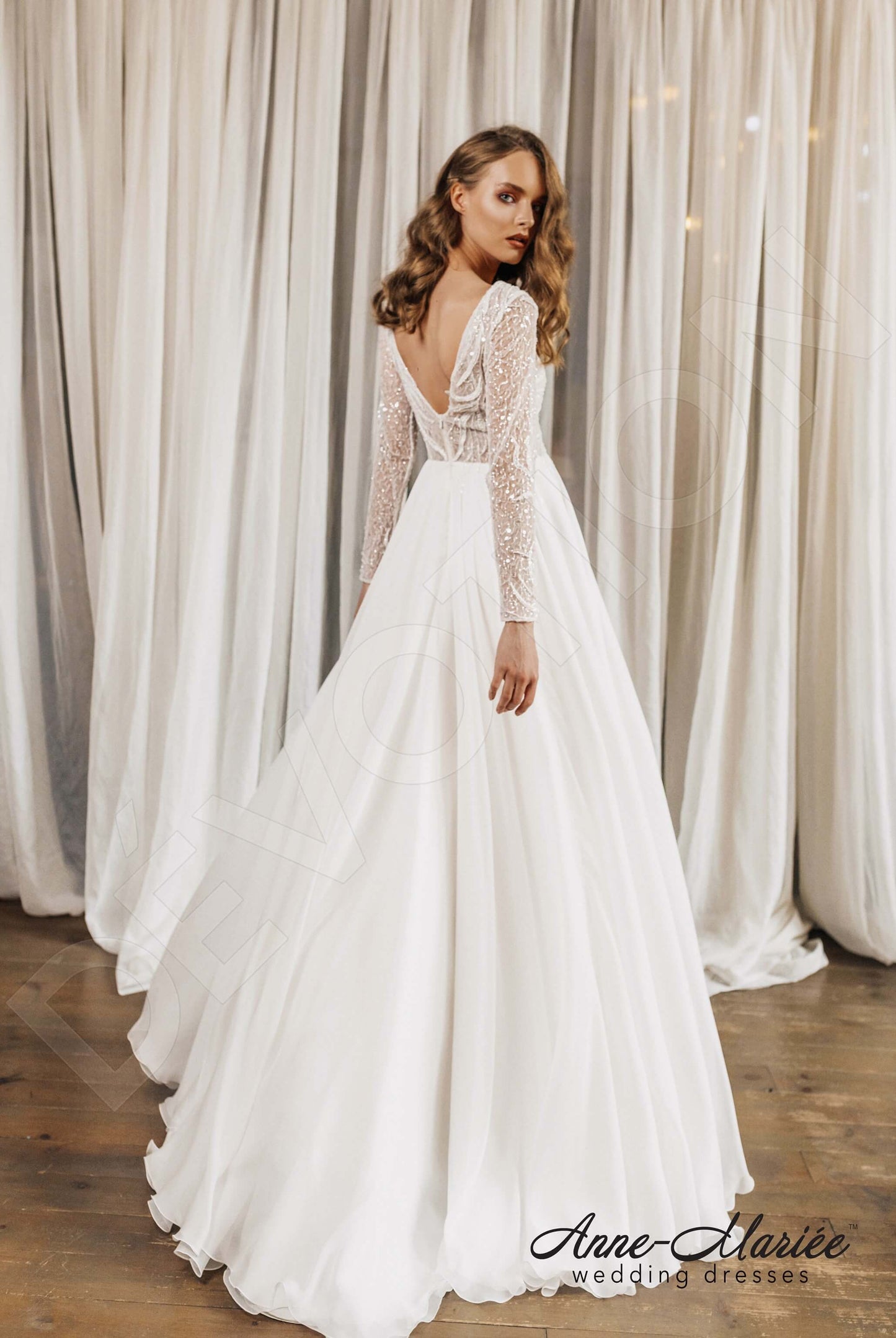 Ulali Open back A-line Long sleeve Wedding Dress Back