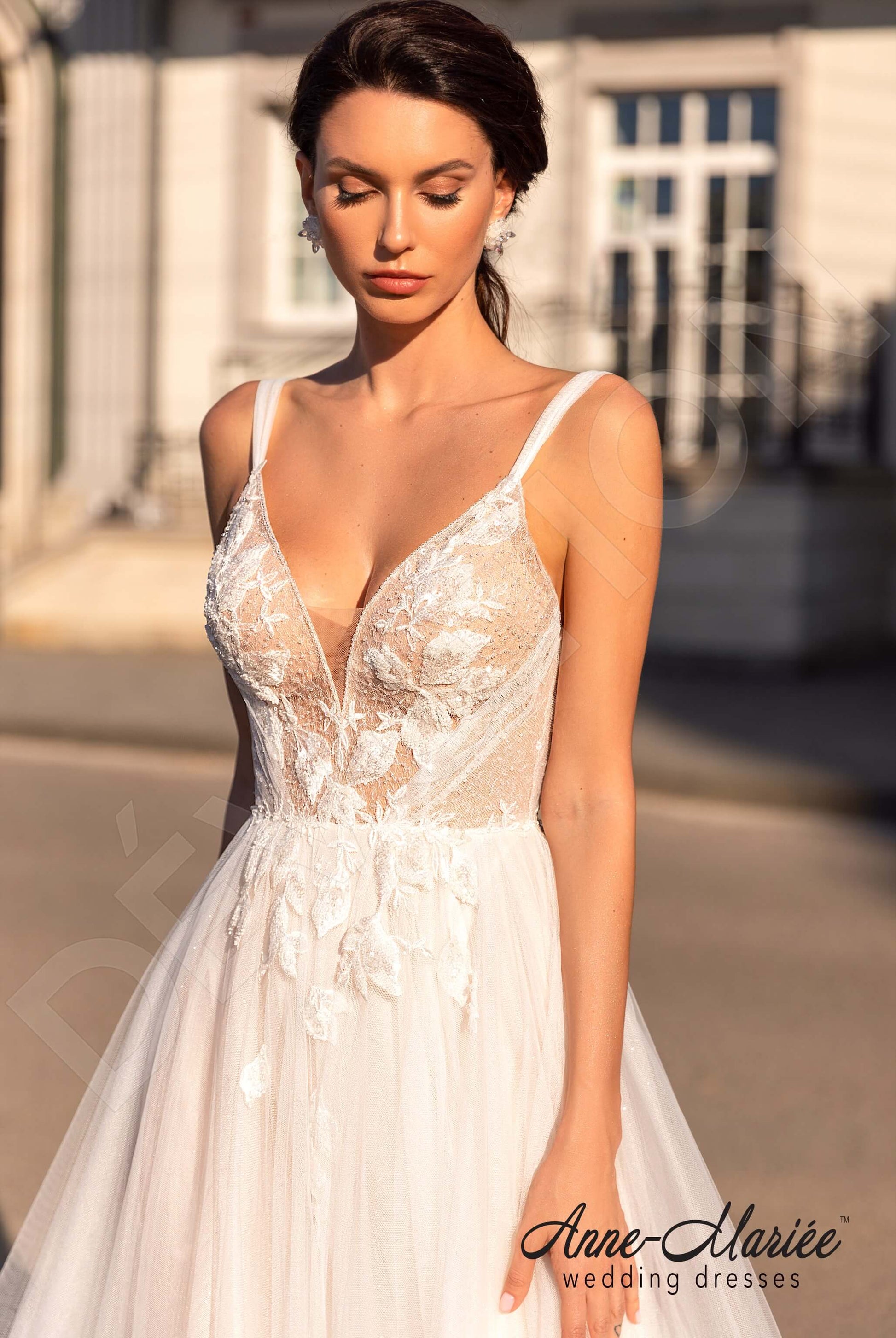 Lakres A-line Deep V-neck Milk Nude Wedding dress