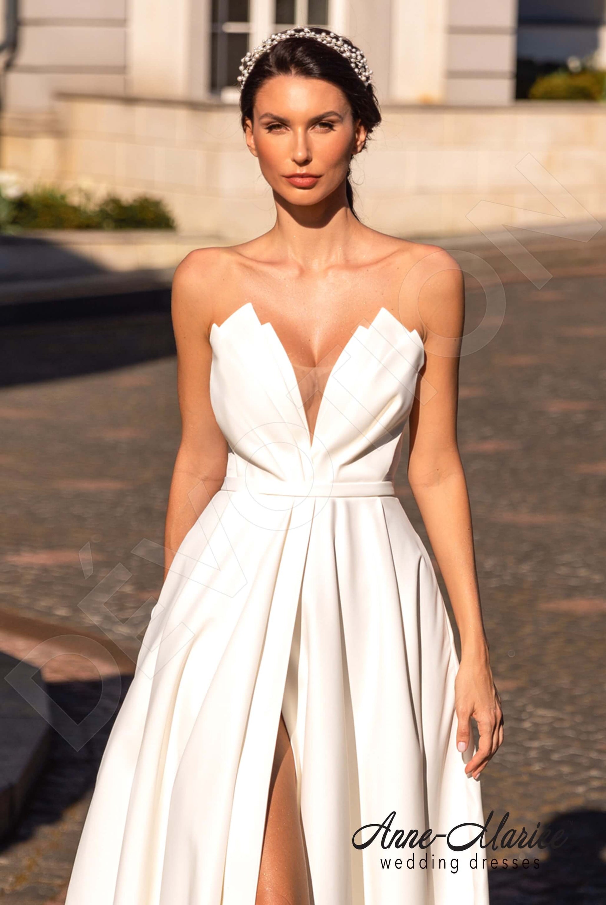 Mishel A-line Deep V-neck Milk Wedding dress