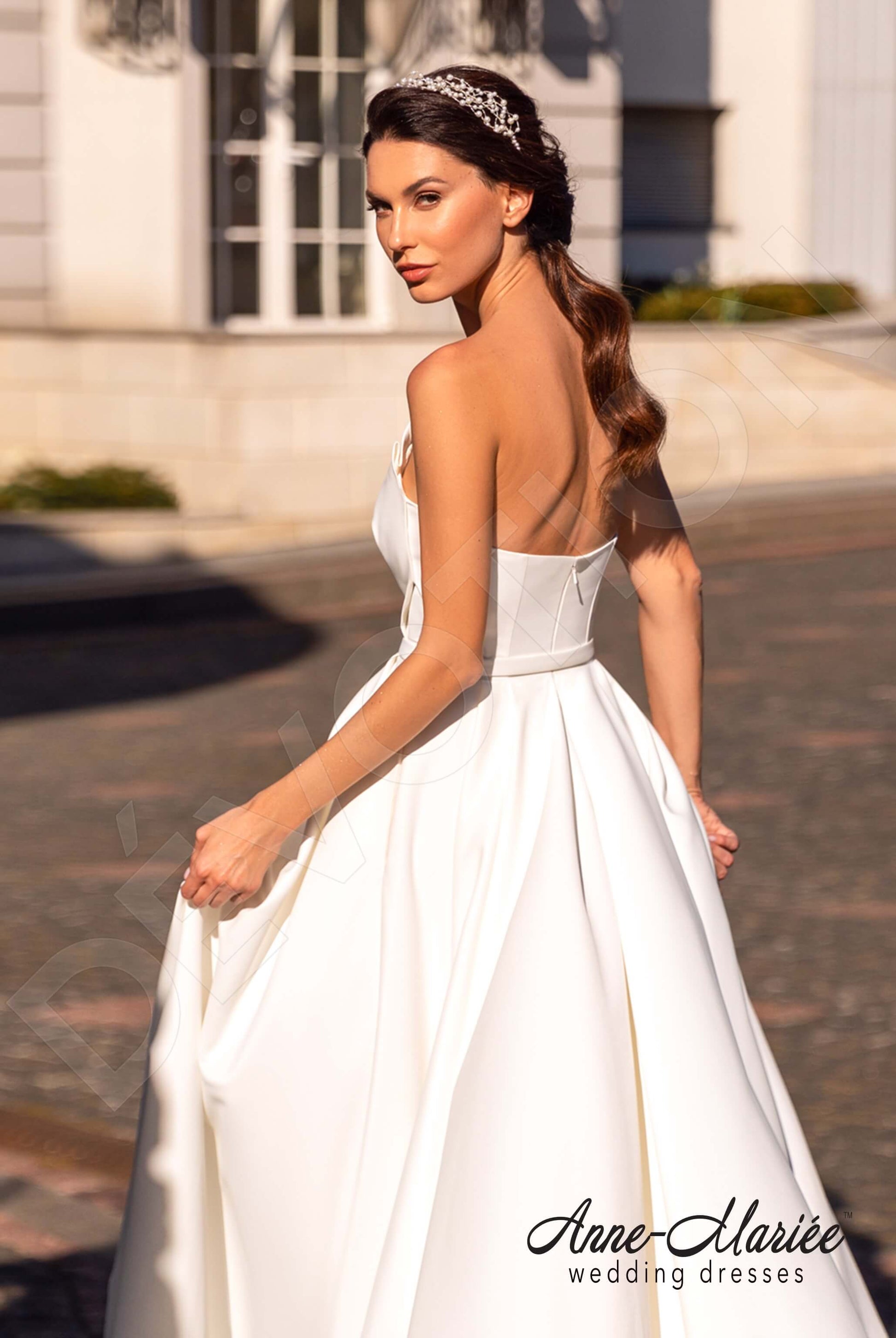 Mishel A-line Deep V-neck Milk Wedding dress